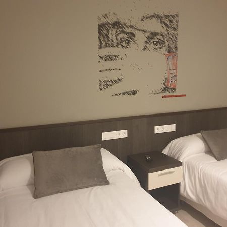 Hotel Arts - Gasteiz Centro Віторія-Гастейс Екстер'єр фото