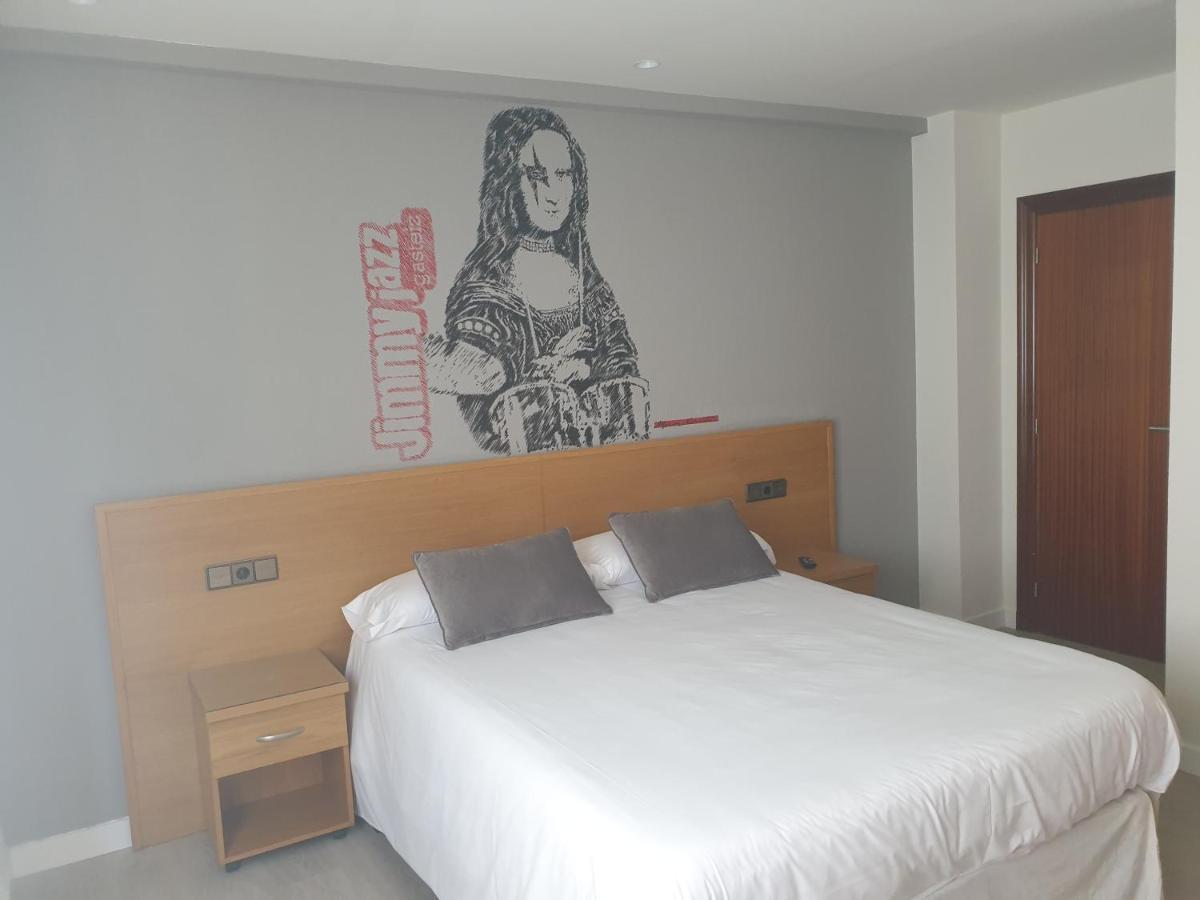 Hotel Arts - Gasteiz Centro Віторія-Гастейс Екстер'єр фото