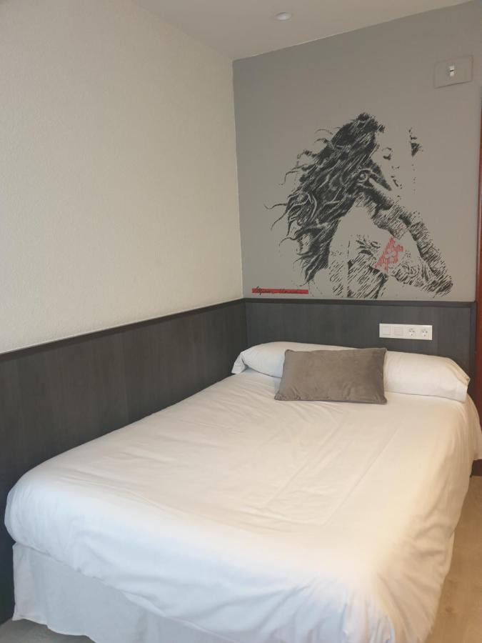 Hotel Arts - Gasteiz Centro Віторія-Гастейс Екстер'єр фото