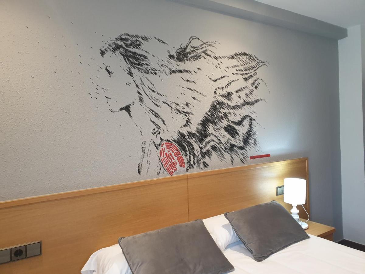 Hotel Arts - Gasteiz Centro Віторія-Гастейс Екстер'єр фото