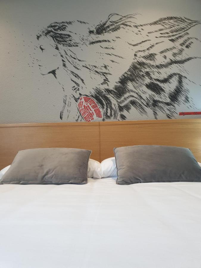 Hotel Arts - Gasteiz Centro Віторія-Гастейс Екстер'єр фото